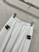 Chanel 一比一白色中古風雙C半身裙 拼接設計立體剪裁 膝下顯瘦減齡款