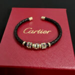 卡地亞 Cartier 鑲鑽皮繩豹頭手鐲｜高端定制 V金材質｜經典男女百搭款