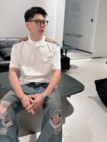 Burberry原單白色短袖T恤男士春夏新款定制面料剪裁合身2025簡約百搭潮感