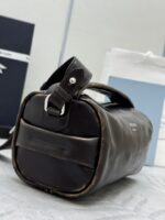 Prada 原單做舊波士頓包 2VH188 復古納帕皮質感 2025新款輕便大容量