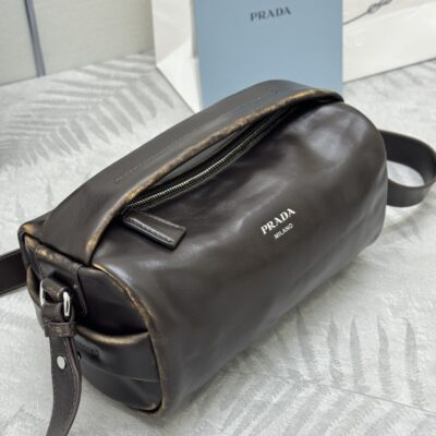 Prada 原單做舊波士頓包 2VH188 復古納帕皮質感 2025新款輕便大容量