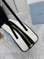 Prada 高仿保齡球包 2025新款 進口牛皮羊皮撞色設計 時尚容量大爆款1BC249