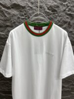 GUCCI 高仿白色短袖T恤 25SS輕質針織棉 紅綠織帶標識點綴
