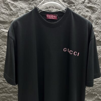 GUCCI 精品仿製黑色發泡印花短袖T恤 3D立體Logo 2025春夏新款
