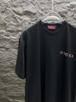 GUCCI 精品仿製黑色發泡印花短袖T恤 3D立體Logo 2025春夏新款