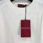 GUCCI 復刻版雙G挑孔短袖T恤 清爽透氣設計 春夏簡約時尚款