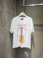 GUCCI 一比一春夏植物吉他印花T恤 男女同款寬鬆剪裁音樂風格百搭