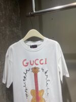 GUCCI 一比一春夏植物吉他印花T恤 男女同款寬鬆剪裁音樂風格百搭