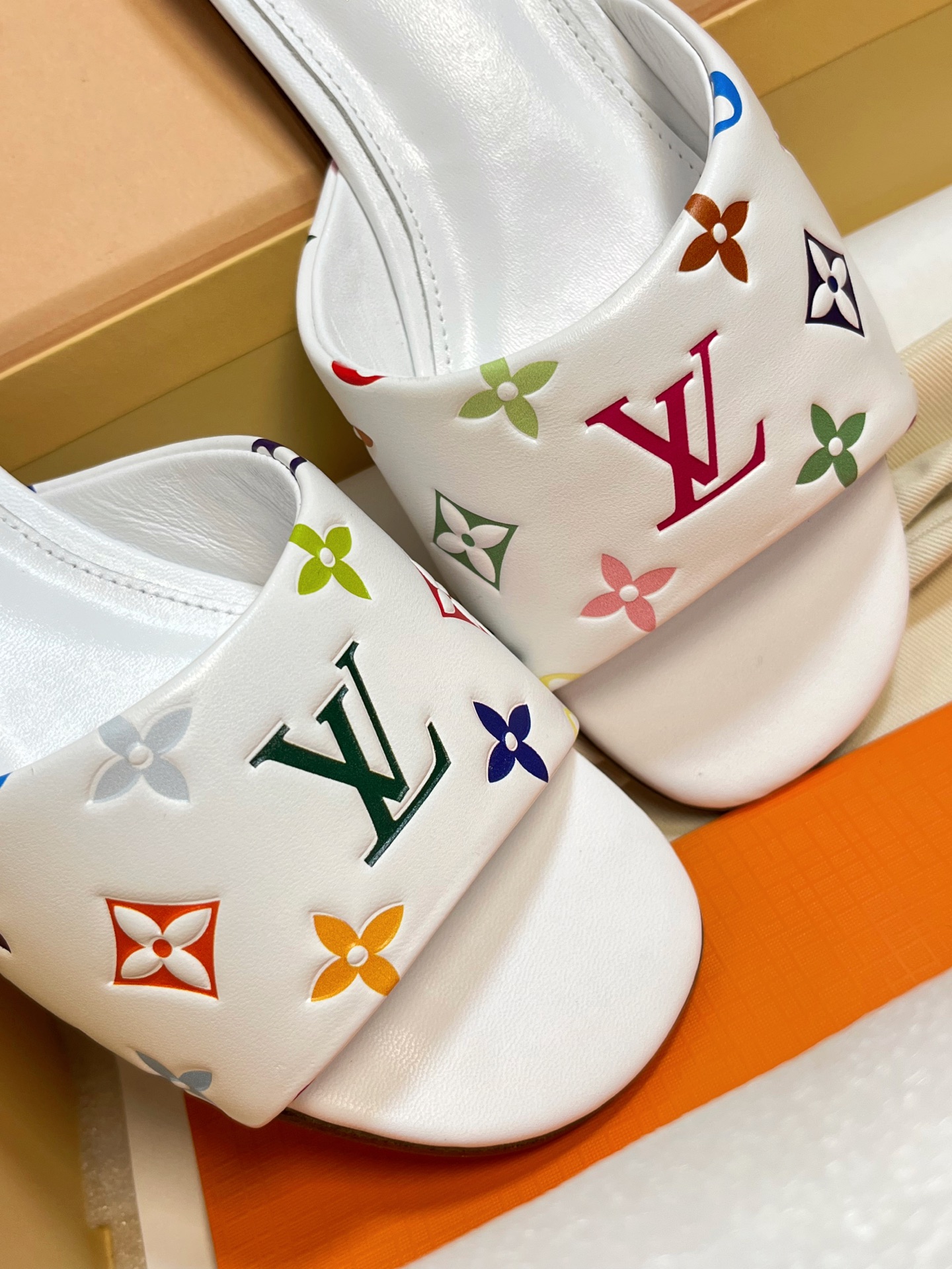 LV高仿小貓跟鞋|原單開模定制・老花單寧配棕色皮・舒適經典夏季必備