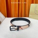 Burberryy 巴宝莉頂級專櫃同步平滑皮革腰帶