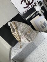 Chanel高仿25C早春多口袋Hobo包粗花呢雙C迷你款