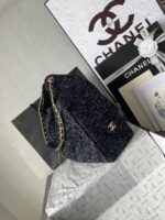 Chanel香奈兒高仿25C早春多口袋Hobo包 粗花呢質感 復古優雅百搭