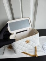 CHANEL高仿白色愛心調節扣口紅盒子包 化妝包 可愛精緻新品