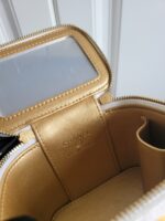 CHANEL高仿白色手工坊珐瑯雙C調節扣Mini盒子包 化妝包 精緻新品
