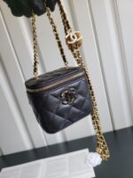CHANEL高仿手工坊珐瑯雙C調節扣Mini盒子包 化妝包 經典精緻新品