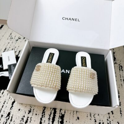 Chanel原單25A夏季珍珠拖鞋雙C扣義大利真皮百搭優雅2025新品