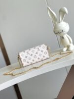 LV高仿Pochette Camille手袋經典Monogram優雅時尚2025新品