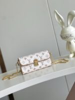 LV高仿Pochette Camille手袋經典Monogram優雅時尚2025新品