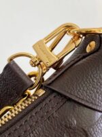 LV高仿Loop Hobo手袋半月造型柔軟牛皮潮流百搭2025新品