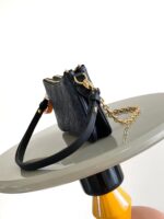 LV一比一Liv Pochette手袋M83301 Monogram帆布鏈條雙肩帶雙拉鍊2025新品