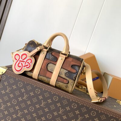 LV頂級原單Keepall Bandoulière 25手袋Monogram拼布帆布旅行肩背包M15428