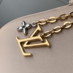 LV原單Pochette LV Bloom杏色小牛皮百搭優雅M25525