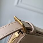 LV原單Pochette LV Bloom杏色小牛皮百搭優雅M25525