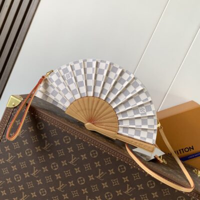 LV高仿M14804 Fan手袋 2025春夏Monogram帆布花卉收藏款