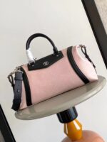 LV高仿M14702中號LV Biker手袋 2025春夏V形撞色像素羊皮