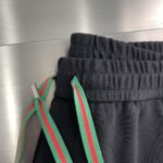 Gucci精品仿製黑色25S五分毛線圈休閒短褲 經典紅綠搭色 舒適透氣