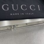 GUCCI 精品仿製25SS新款黑色圓領T恤 胸口印花字母 義式簡約休閒