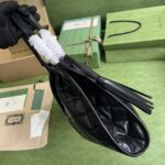 Gucci精品仿製黑色新款日常托特包鏈條包帶休閒廓形收納空間大746210