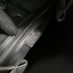 Gucci精品仿製黑色新款日常托特包鏈條包帶休閒廓形收納空間大746210