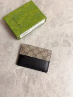 Gucci高仿男士小卡包GG Supreme帆布互扣雙G標識時尚配飾701425