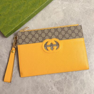 Gucci 精品仿製 男士手包 GG Supreme帆布 鏤空互扣式雙G細節 723320
