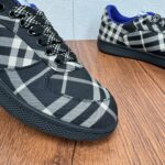 Burberryy博柏利高仿精品酷·飒格紋Terrace運動鞋男款