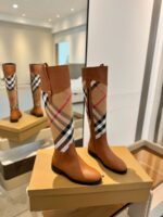 Burberryy博柏利一比一仿版經典格紋長靴焦糖色