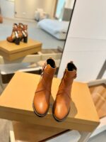 Burberryy博柏利一比一仿版格紋靴焦糖色高跟經典款