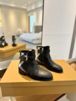 Burberry博柏利高仿格紋靴經典知性復古英倫風