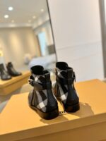 Burberry博柏利高仿格紋靴經典知性復古英倫風