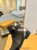 Burberry博柏利高仿格紋靴經典知性復古英倫風