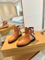 Burberry博柏利一比一格紋靴經典英倫復古知性款