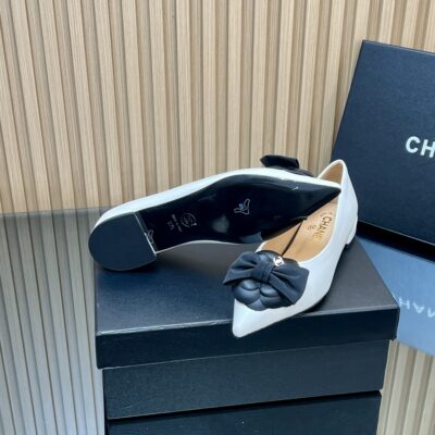 Chanel香奈兒高仿25SS山茶花單鞋 瑪麗珍方頭 平底舒適百搭