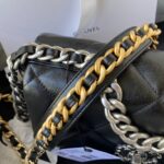 CHANEL高仿秋冬19Bag銀鏈枕頭包經典百搭