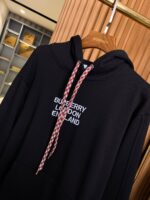 Burberry原單黑色倫敦微標刺繡棉質連帽衛衣 男女同款