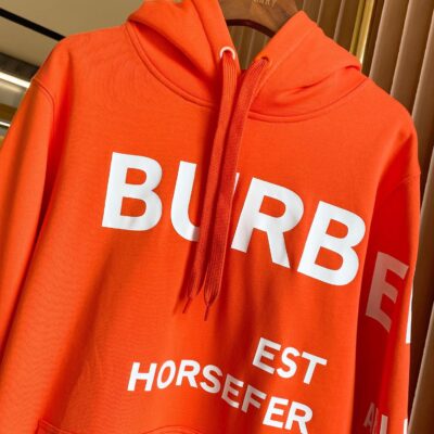 Burberry原單橙色Horseferry彈幕印花棉質寬鬆連帽衛衣 男女同款