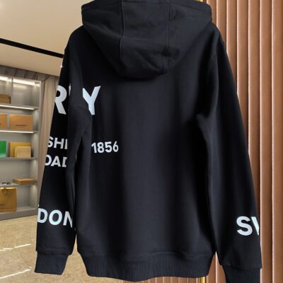Burberry原單黑色Horseferry彈幕印花棉質寬鬆連帽衛衣 男女同款