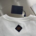 LV 高仿 25SS 龍蝦刺繡圓領短袖 男女同款
