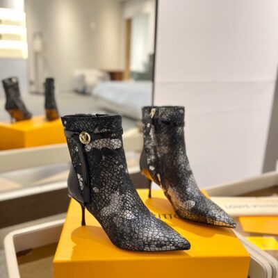 LV一比一秋冬走秀短靴 女士高貴典雅楦型新品