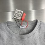 LOEWE Anagram刺繡長袖T恤 2025秋冬新品 簡約白色上衣